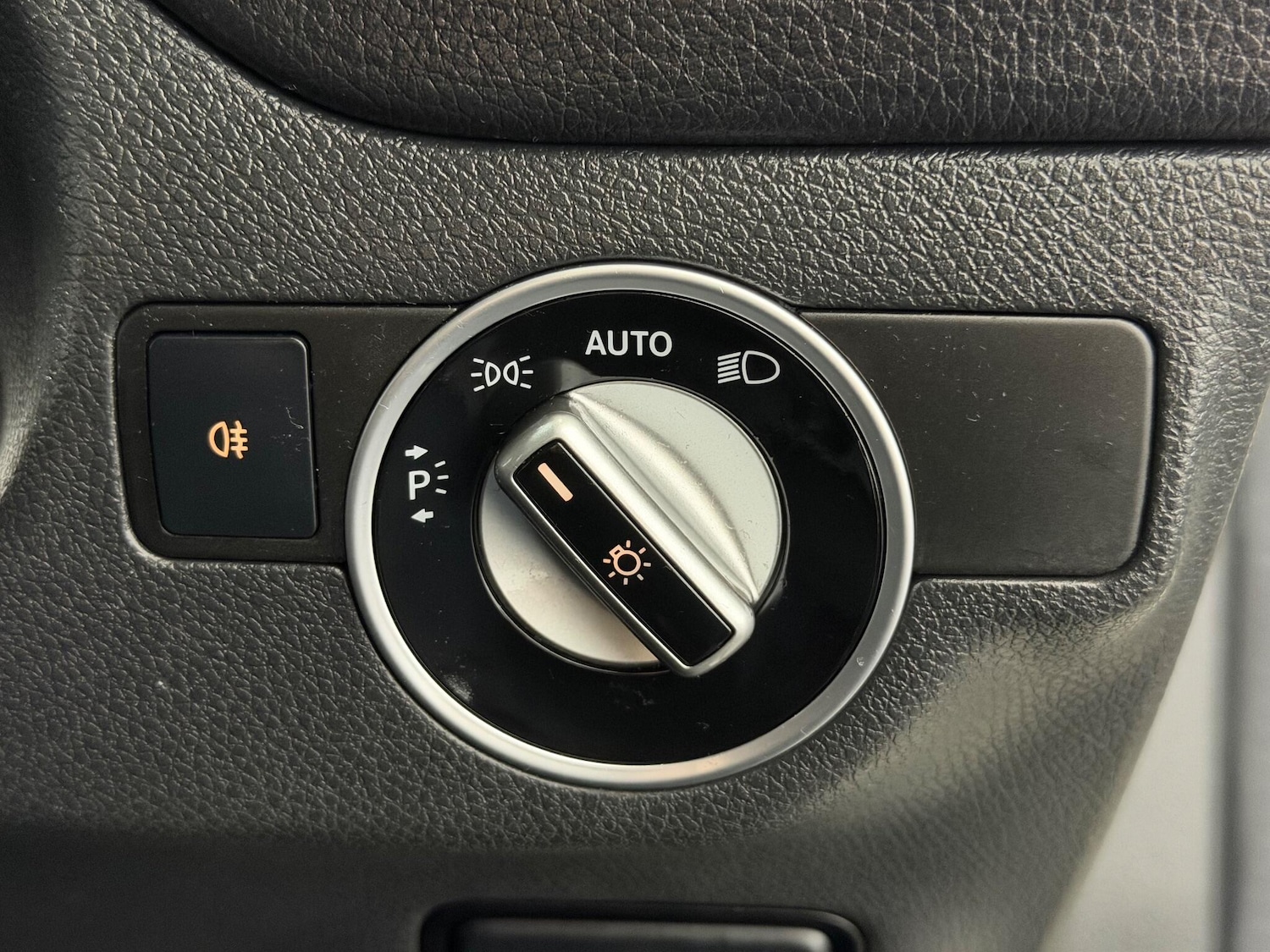 Used Mercedes-Benz GLA 2014 for sale - 77203690: Photo 33