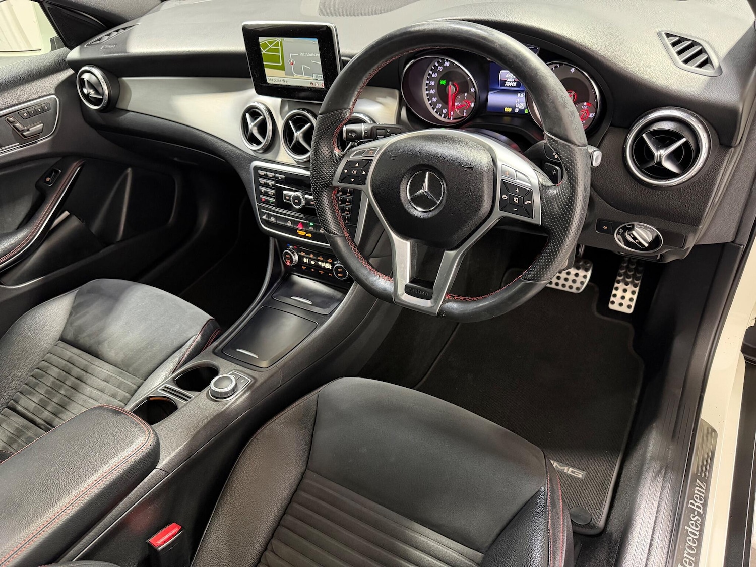 Used Mercedes-Benz GLA 2014 for sale - 77203690: Photo 4