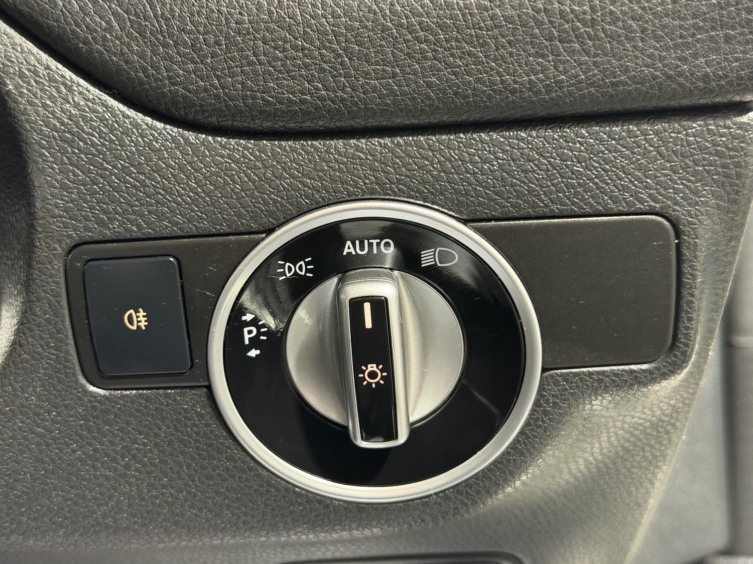 Used Mercedes-Benz CLA 2015 for sale - 77066991: Photo 28