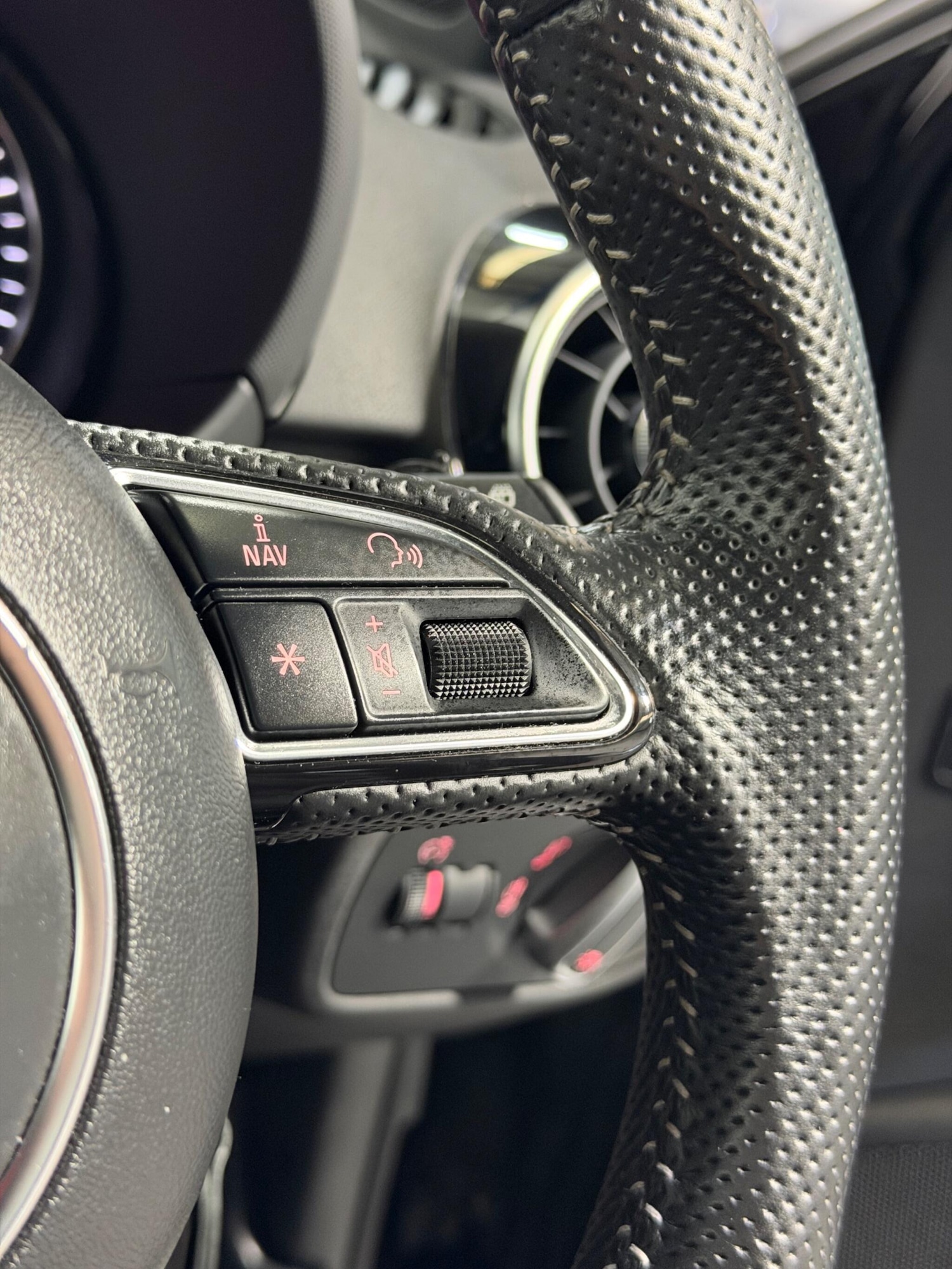 Used Audi A1 for sale - 77926173: Photo 28