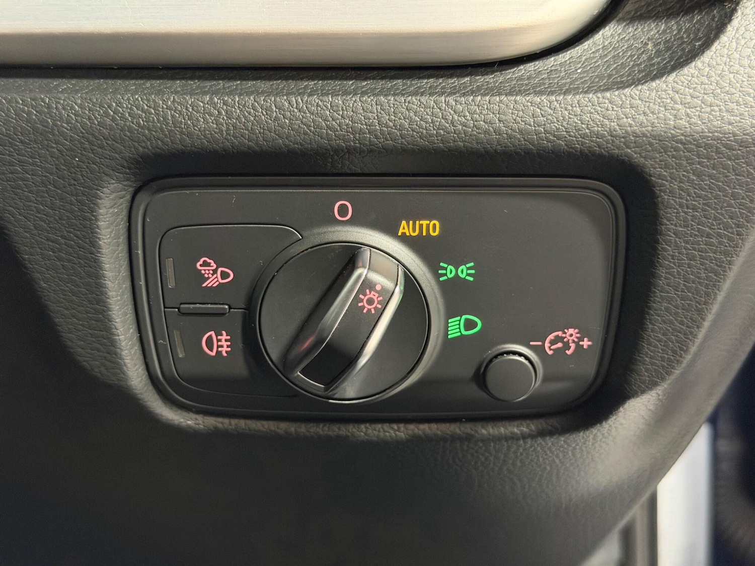 Used Audi A3 2015 for sale - 78085733: Photo 35