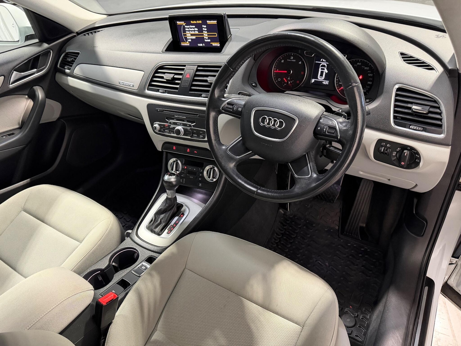 Used Audi Q3 2014 for sale - 76781504: Photo 16