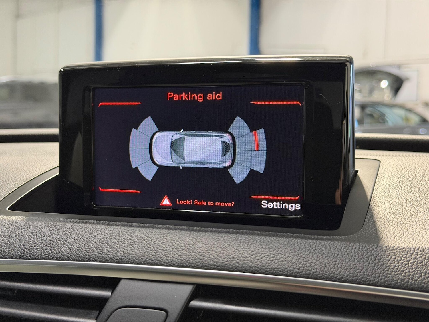 Used Audi Q3 2014 for sale - 76781504: Photo 22