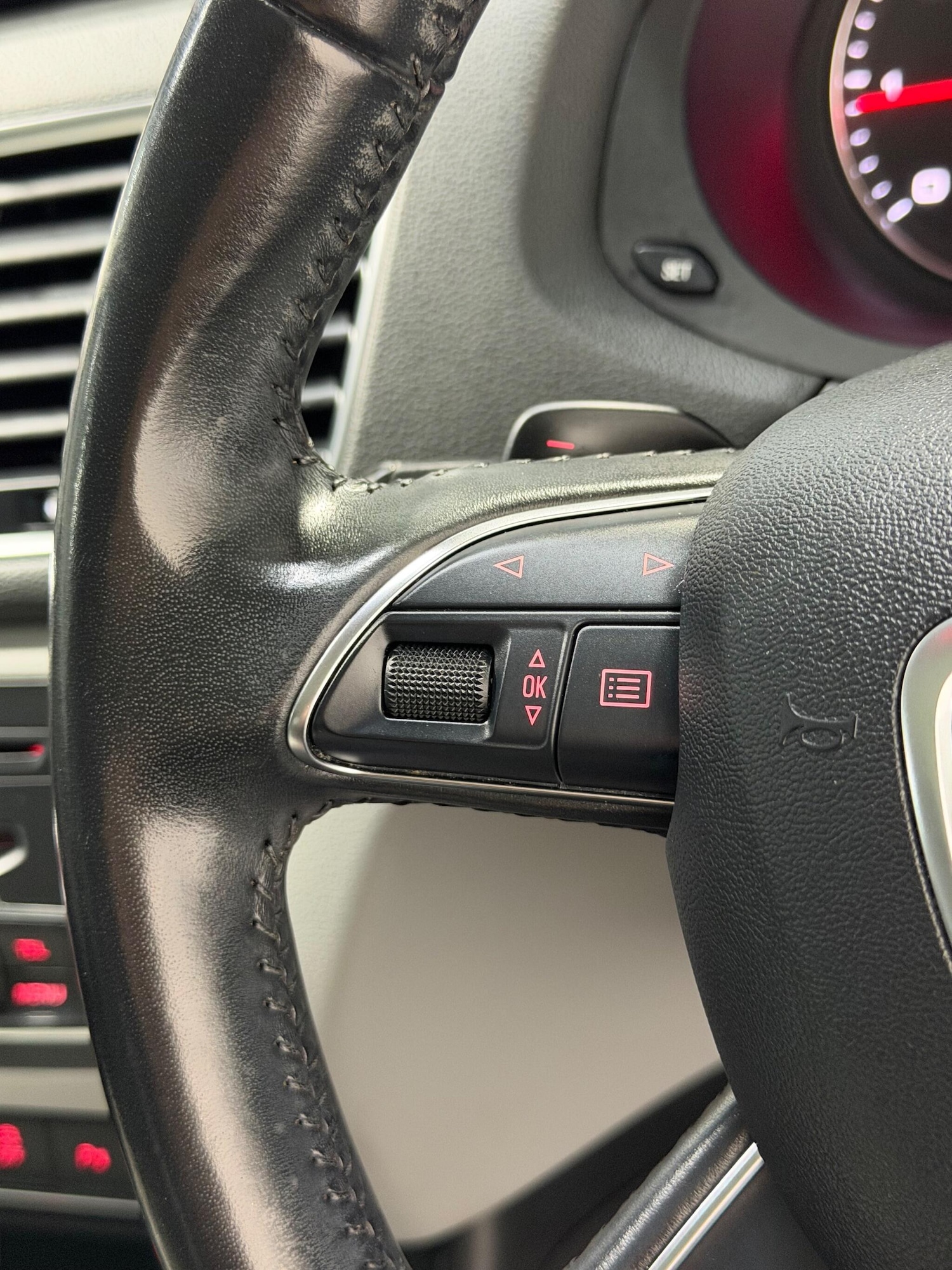 Used Audi Q3 2014 for sale - 76781504: Photo 26