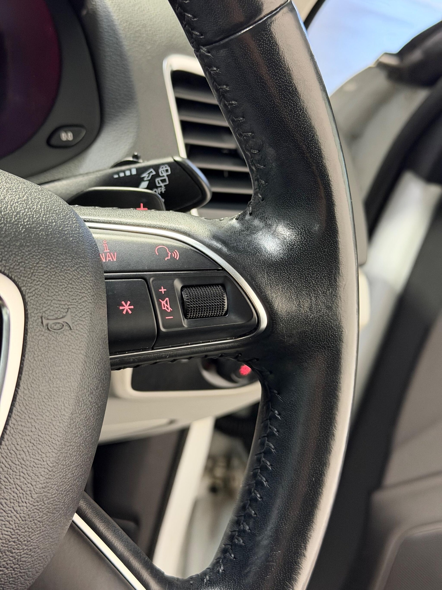 Used Audi Q3 2014 for sale - 76781504: Photo 27