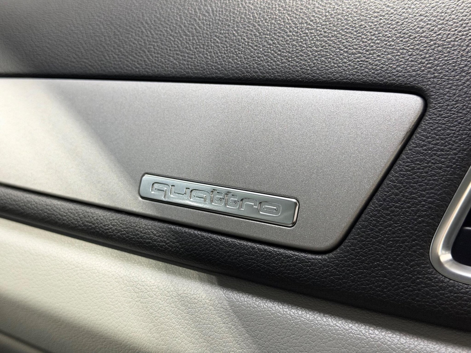 Used Audi Q3 2014 for sale - 76781504: Photo 29