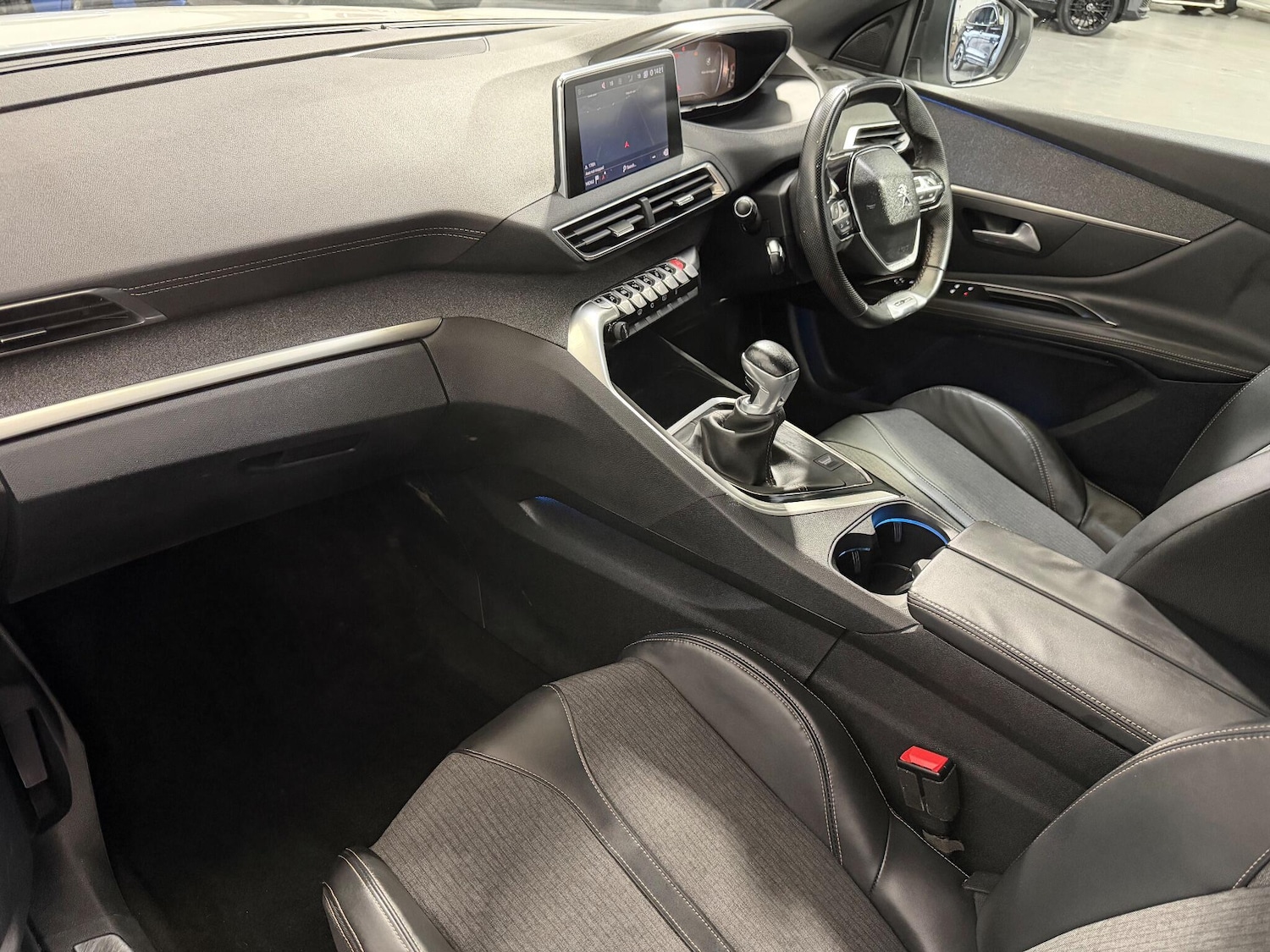 Used Peugeot 3008 2018 for sale - 77074433: Photo 16