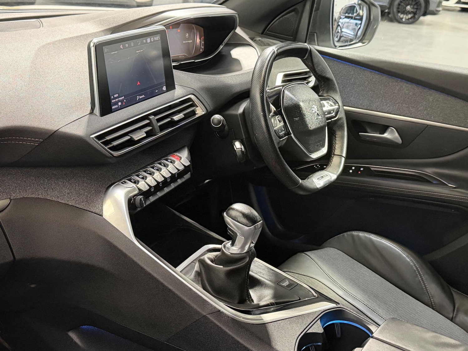 Used Peugeot 3008 2018 for sale - 77074433: Photo 17