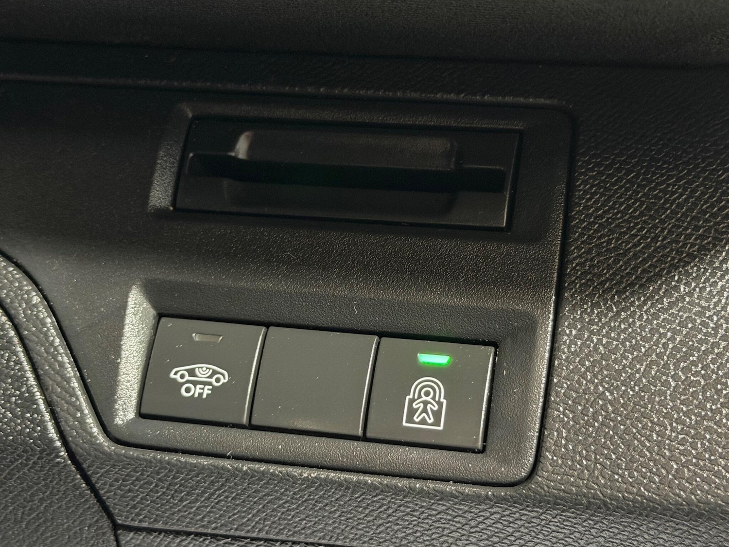 Used Peugeot 3008 2018 for sale - 77074433: Photo 28