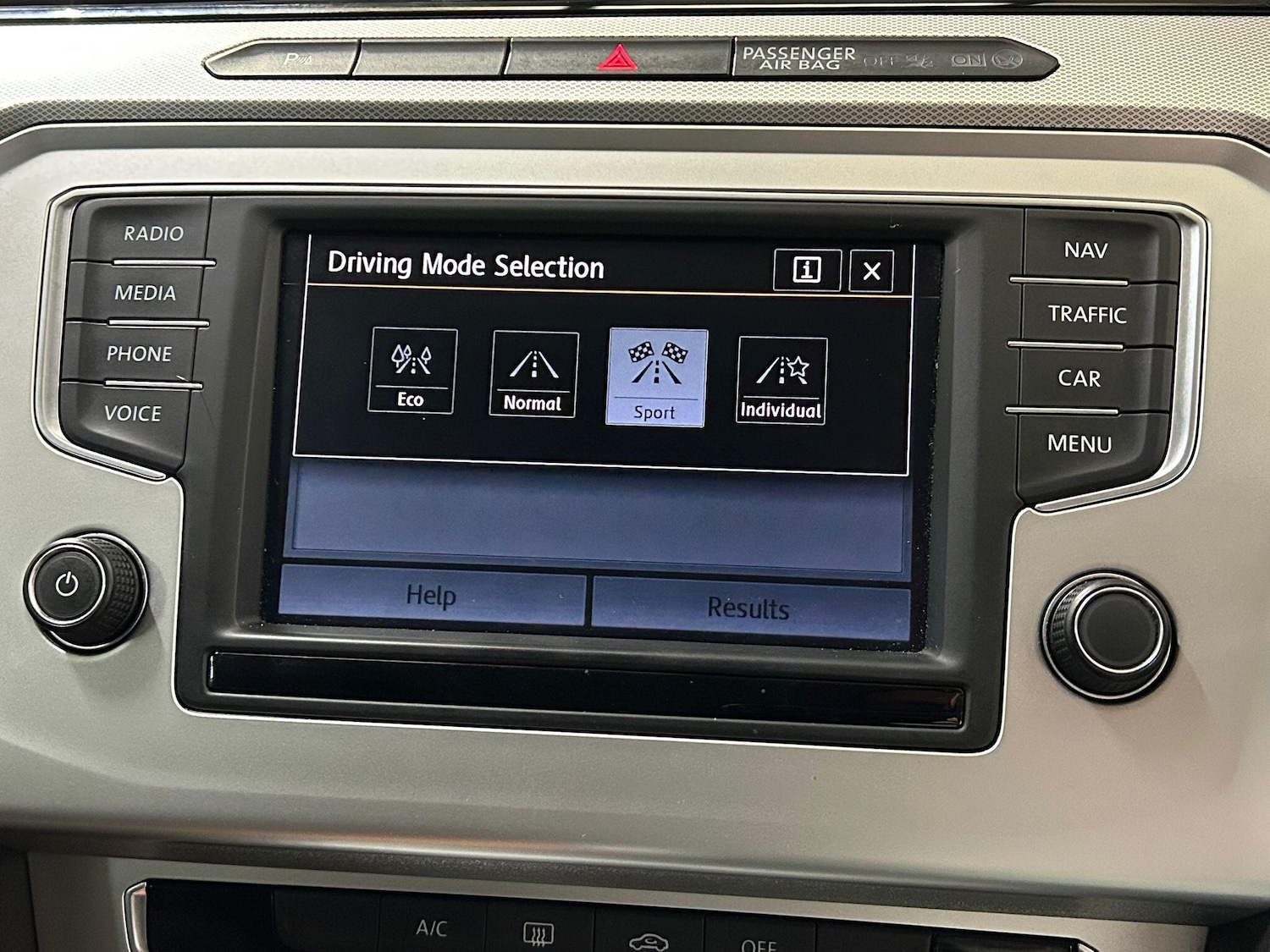 Used Volkswagen Passat 2016 for sale - 76613209: Photo 23