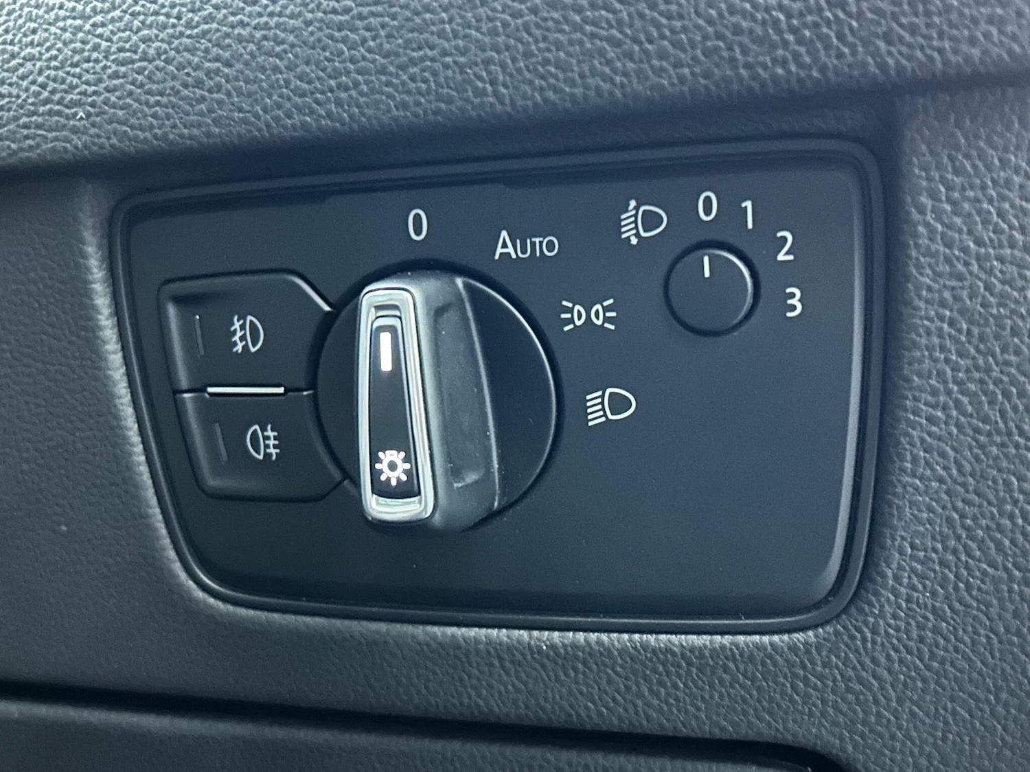 Used Volkswagen Passat 2016 for sale - 76613209: Photo 31