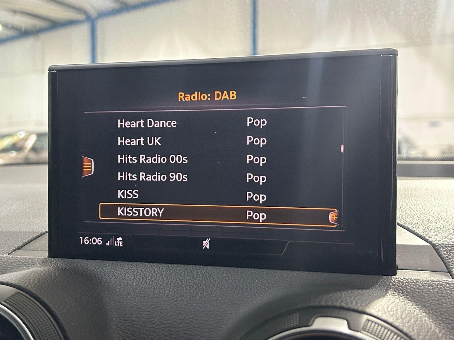 Used Audi Q2 for sale - 77925150: Photo 30