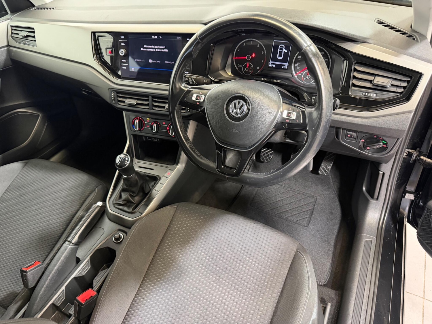 Used Volkswagen Polo for sale - 78099925: Photo 4