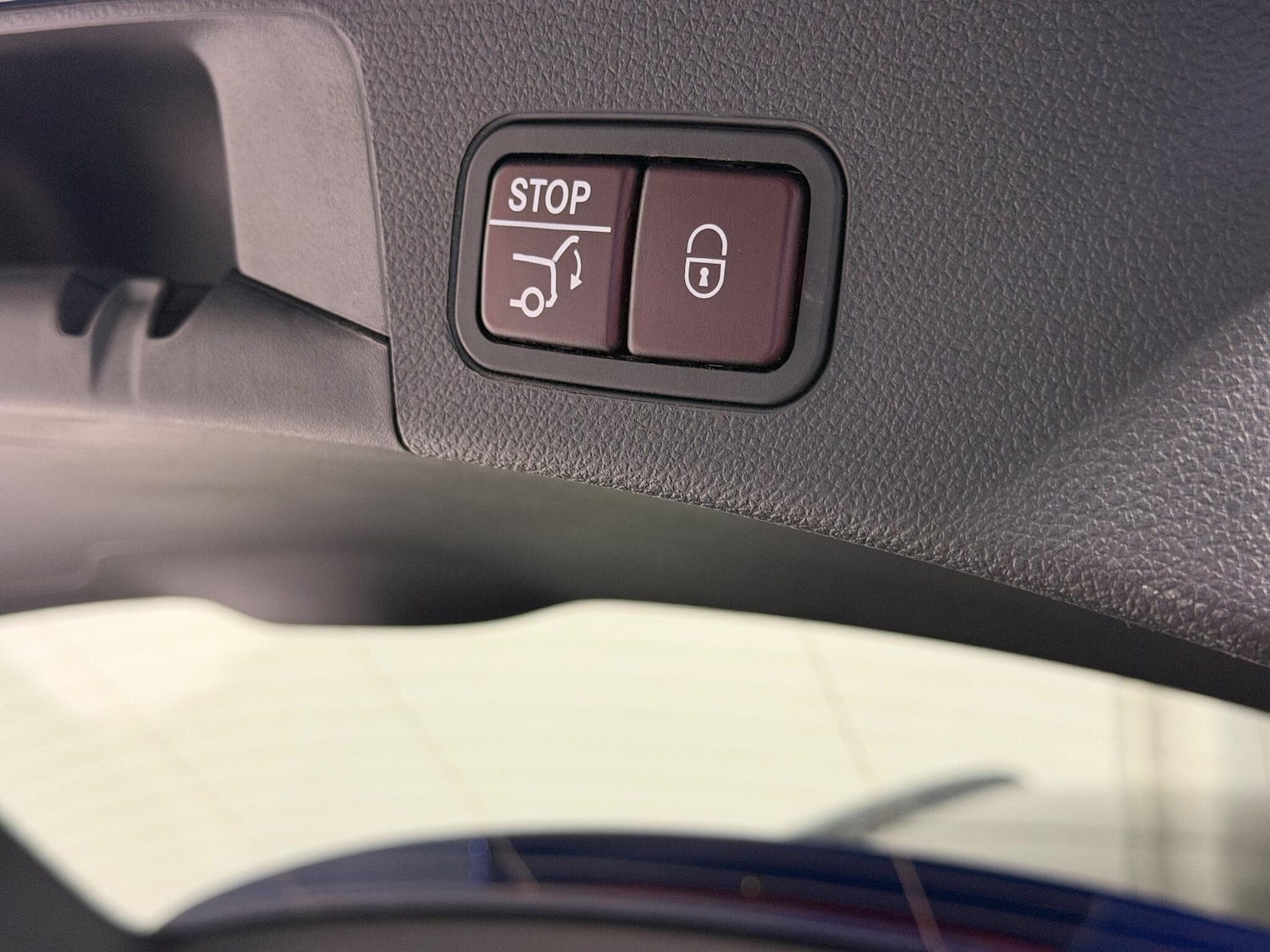 Used Mercedes-Benz C Class 2016 for sale - 76898294: Photo 38