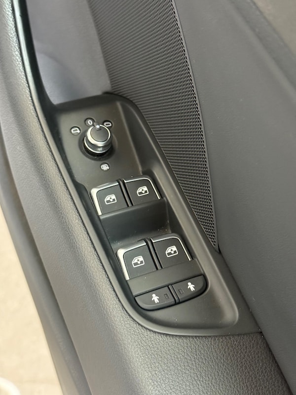 Used Audi A3 2016 for sale - 76307348: Photo 32