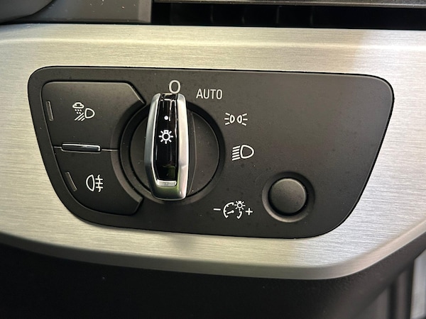 Used Audi A4 Avant 2016 for sale - 76239287: Photo 28