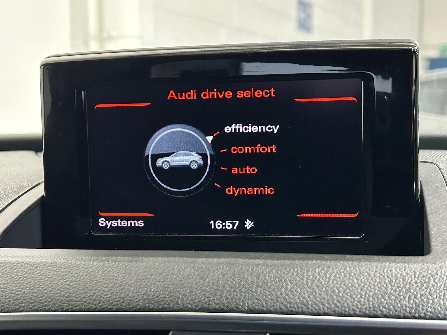 Used Audi Q3 2016 for sale - 76327073: Photo 21