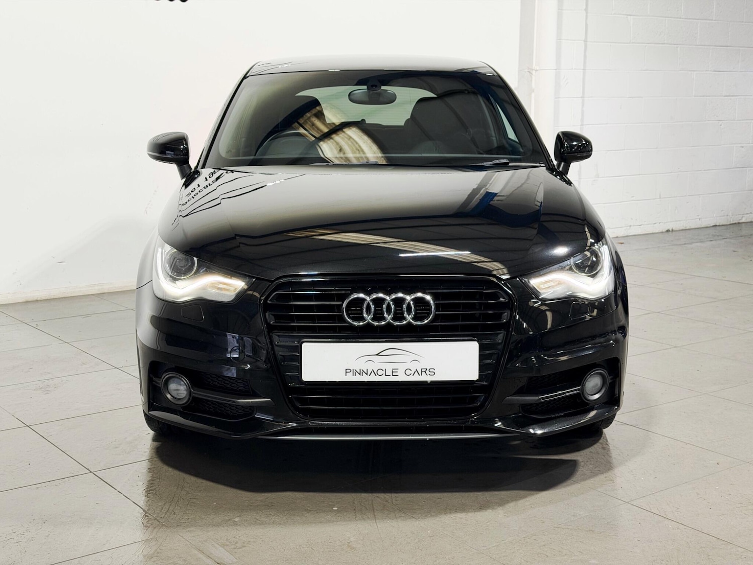 Used Audi A1 2015 for sale - 77315146: Photo 2