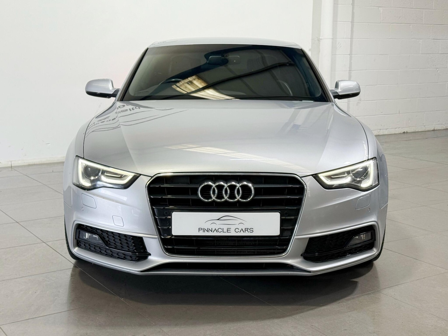 Used Audi A5 2014 for sale - 75991086: Photo 2