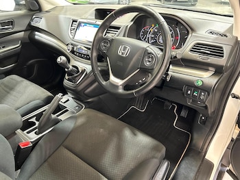 Used Honda CR-V 2017 for sale - 79496884: Photo