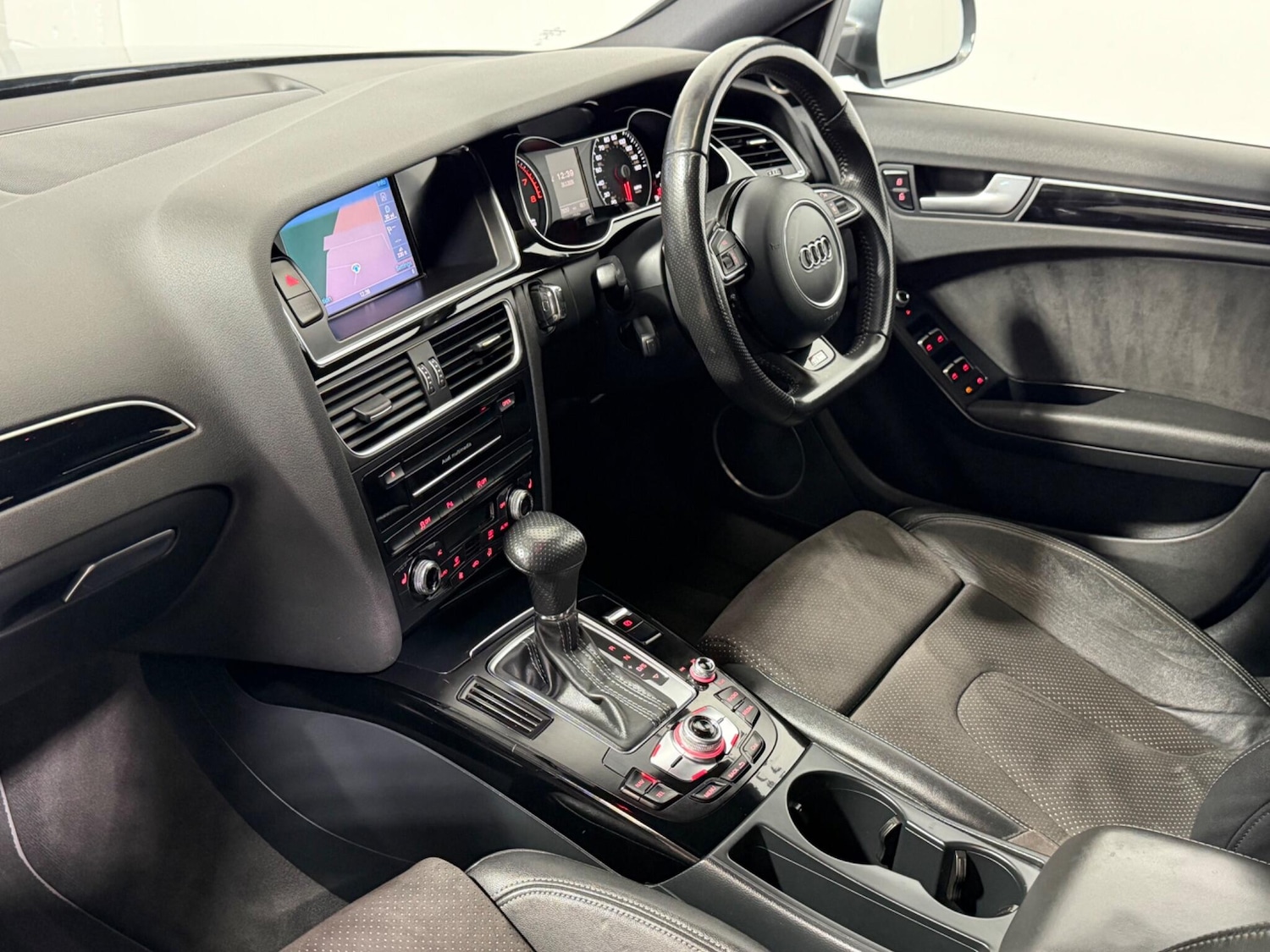 Used Audi A4 2013 for sale - 77970259: Photo 15