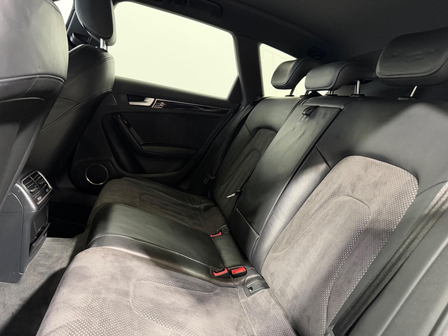 Used Audi A4 2013 for sale - 77970259: Photo 17