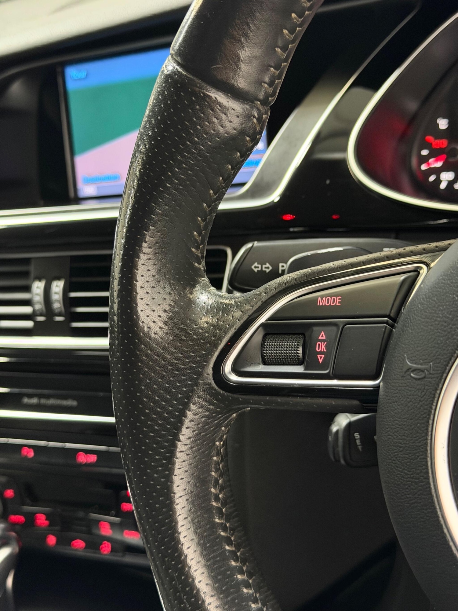 Used Audi A4 2013 for sale - 77970259: Photo 25