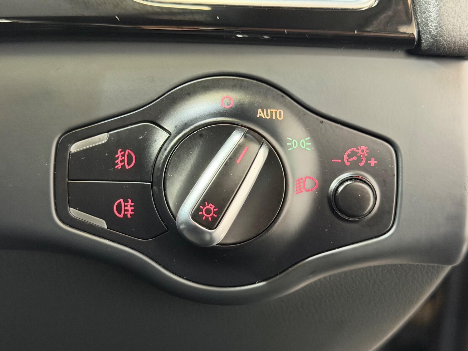 Used Audi A4 2013 for sale - 77970259: Photo 33