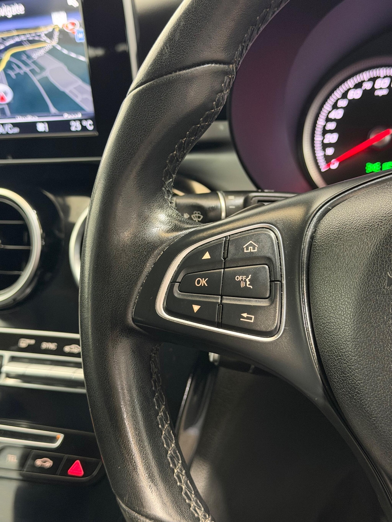 Used Mercedes-Benz C Class 2016 for sale - 76743591: Photo 26