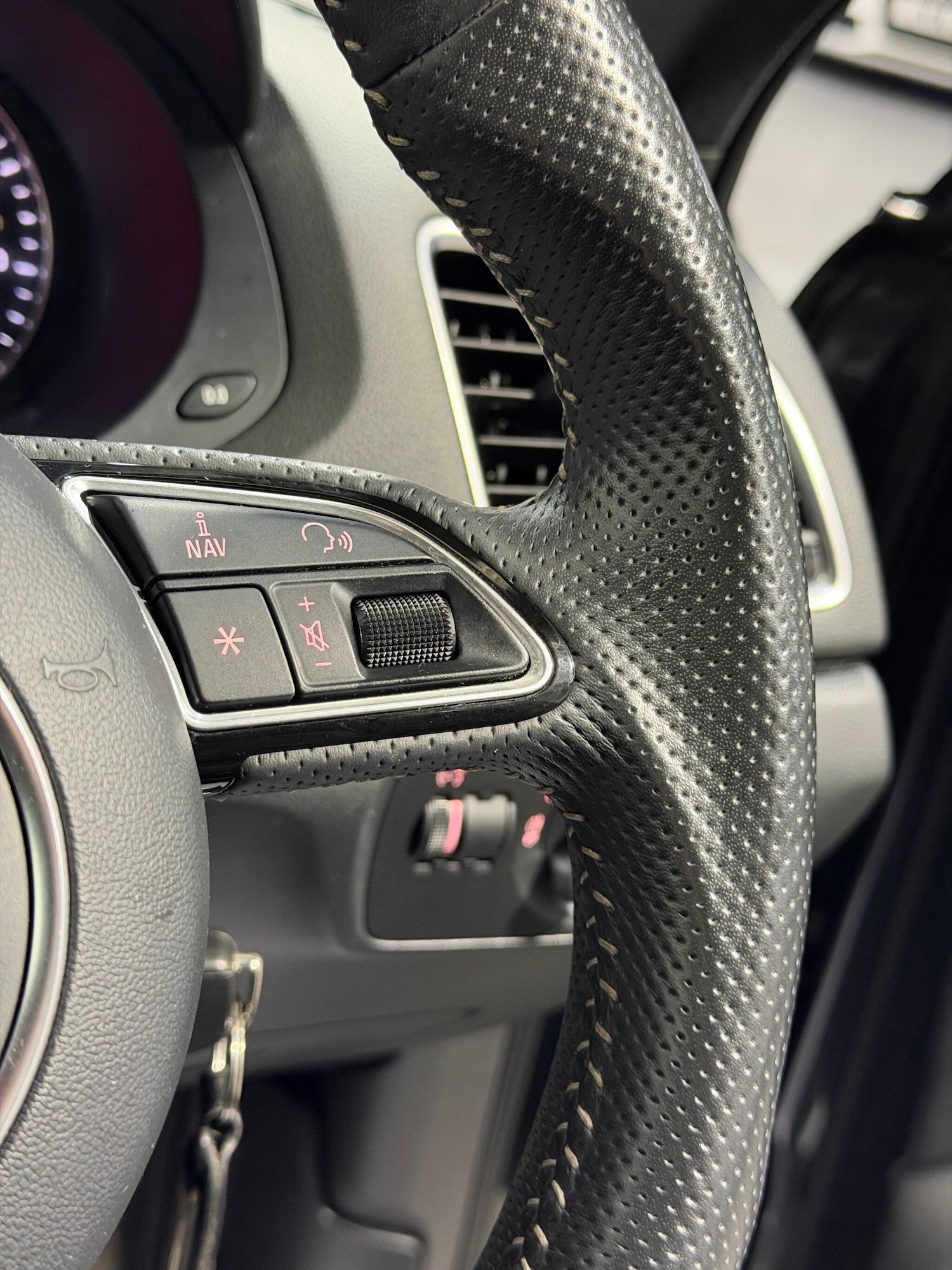 Used Audi Q3 2018 for sale - 77040366: Photo 30