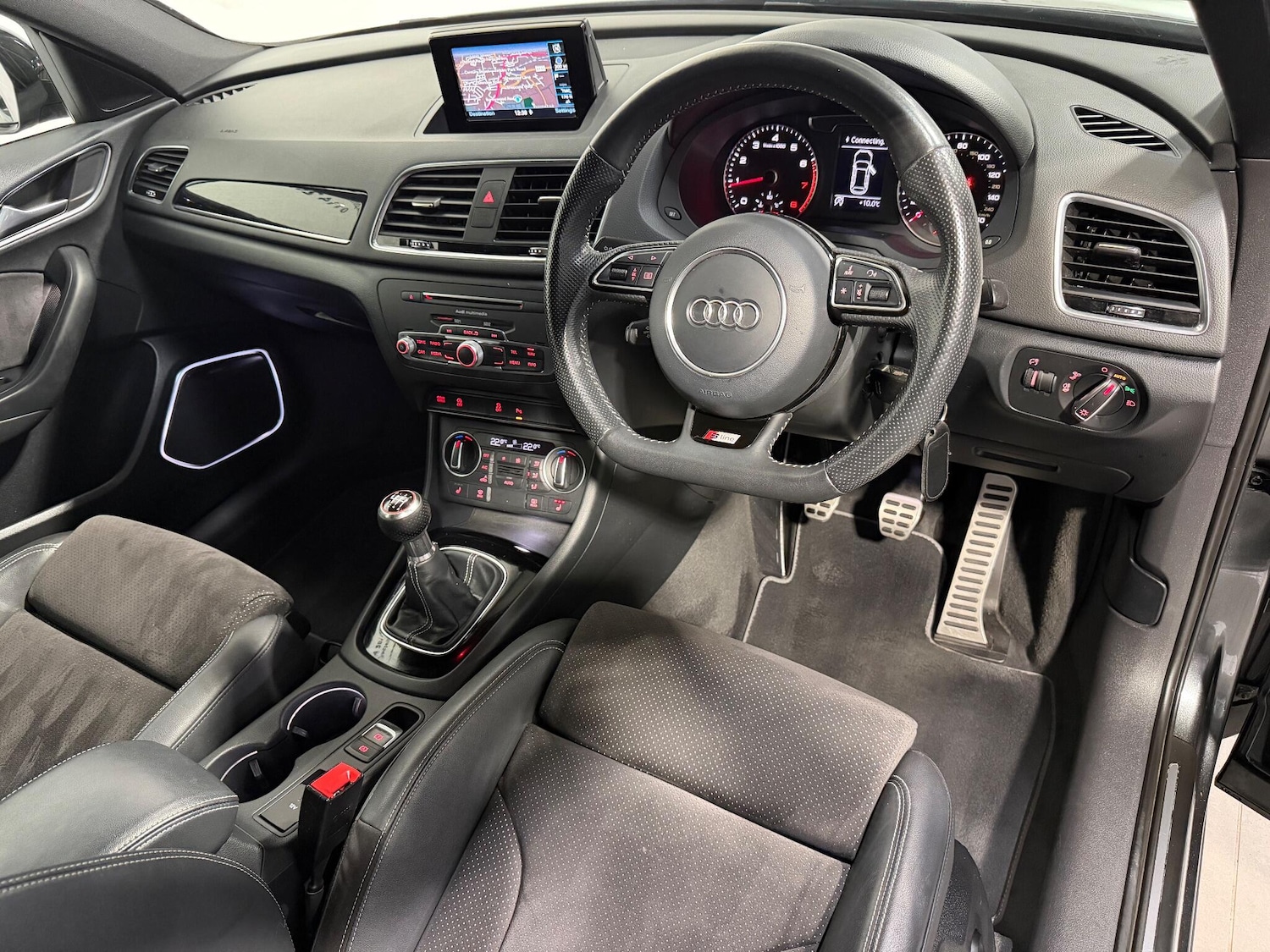 Used Audi Q3 2018 for sale - 77040366: Photo 4