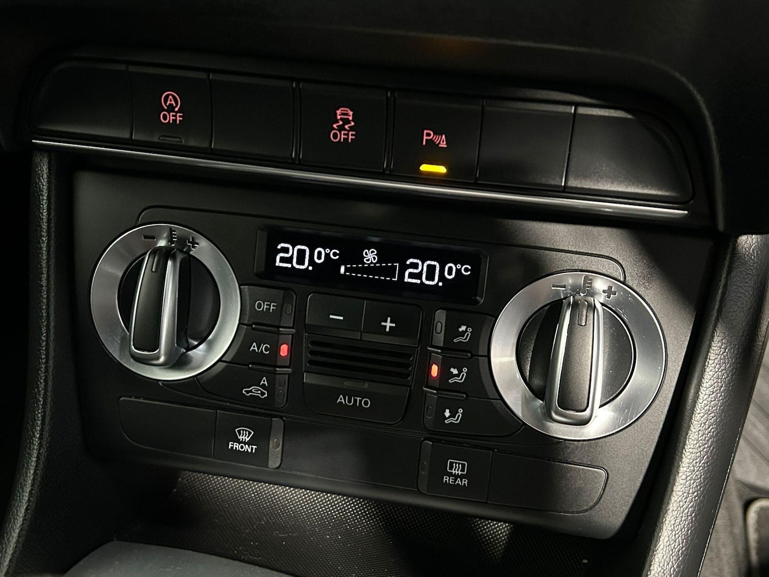 Used Audi Q3 2014 for sale - 77242767: Photo 28