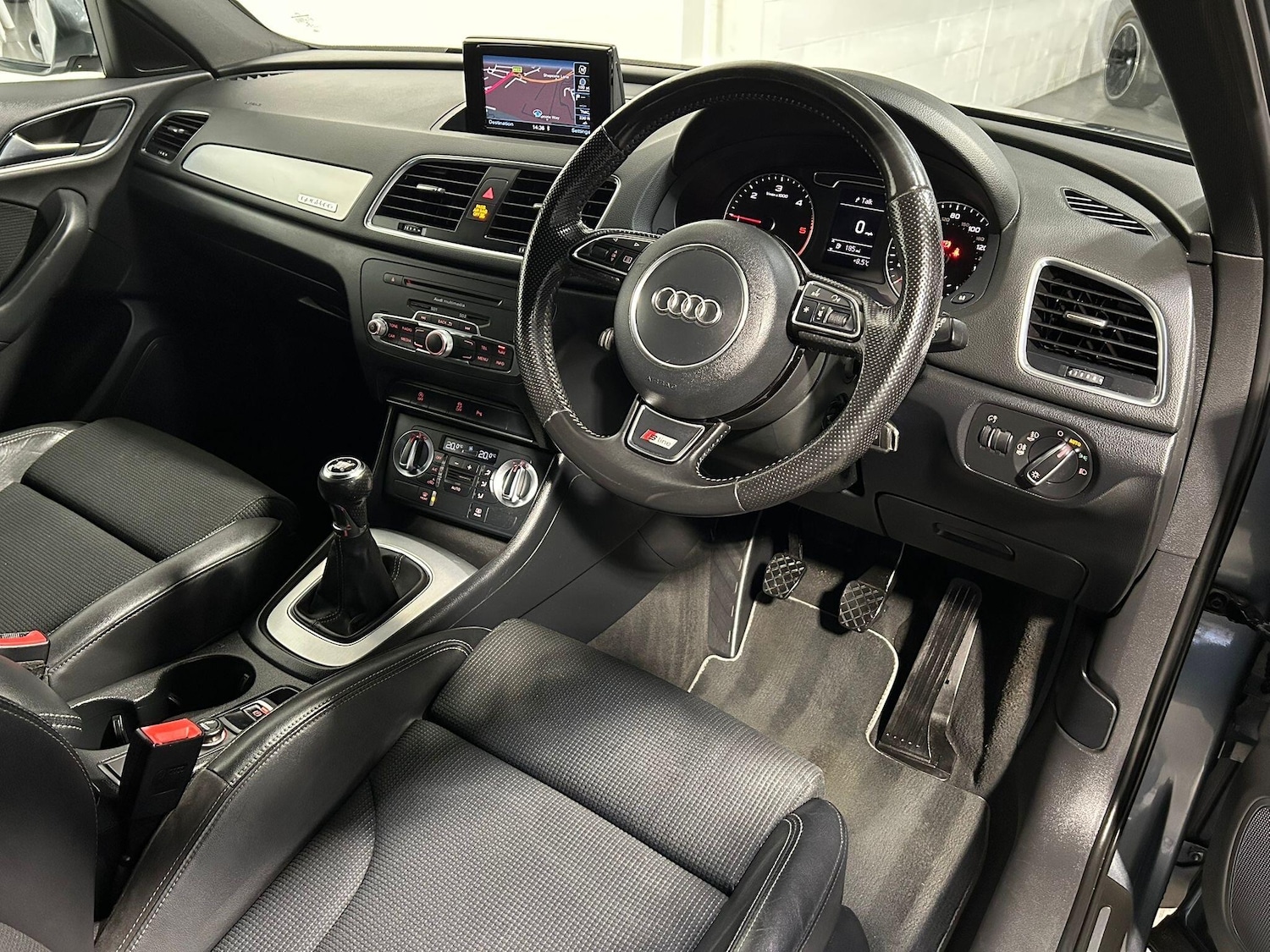 Used Audi Q3 2014 for sale - 77242767: Photo 4