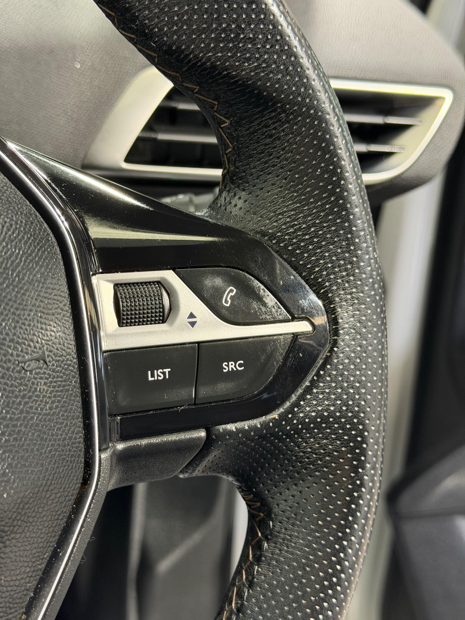 Used Peugeot 3008 2018 for sale - 77109367: Photo 27