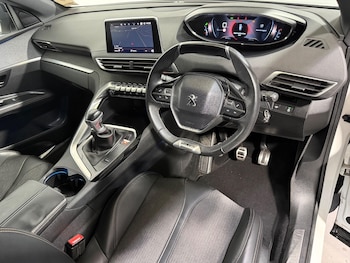 Used Peugeot 3008 2018 for sale - 77109367: Photo