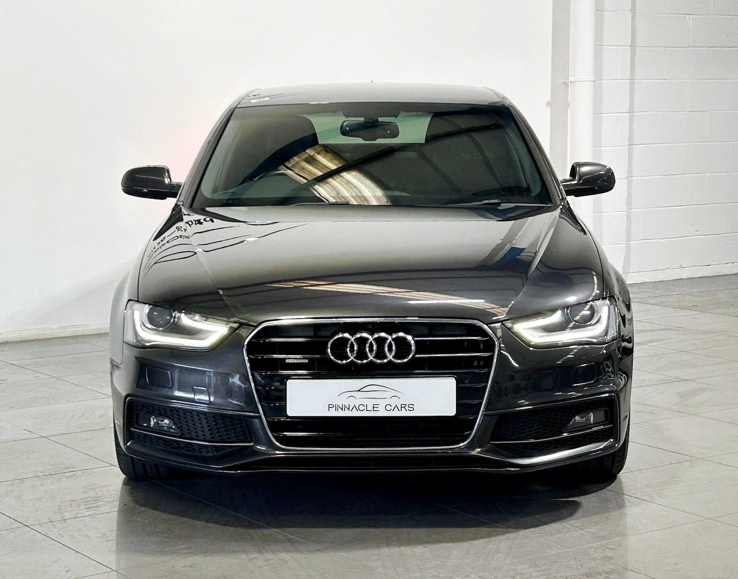 Used Audi A4 for sale - 77957832: Photo 2