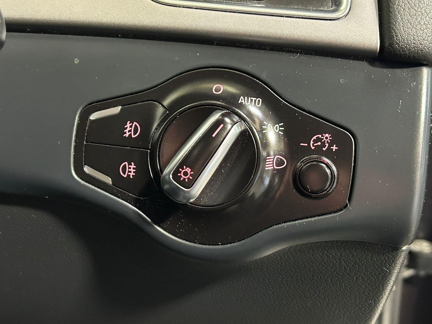 Used Audi A4 for sale - 77957832: Photo 25