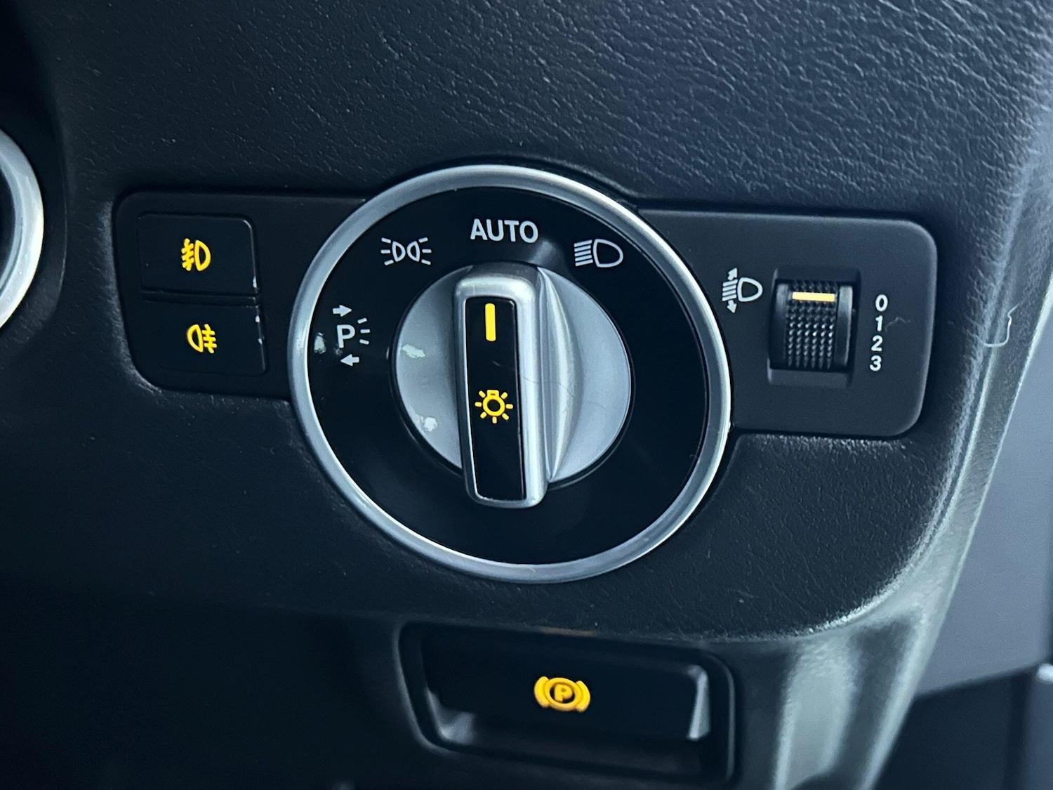 Used Infiniti Q30 2017 for sale - 77412167: Photo 27