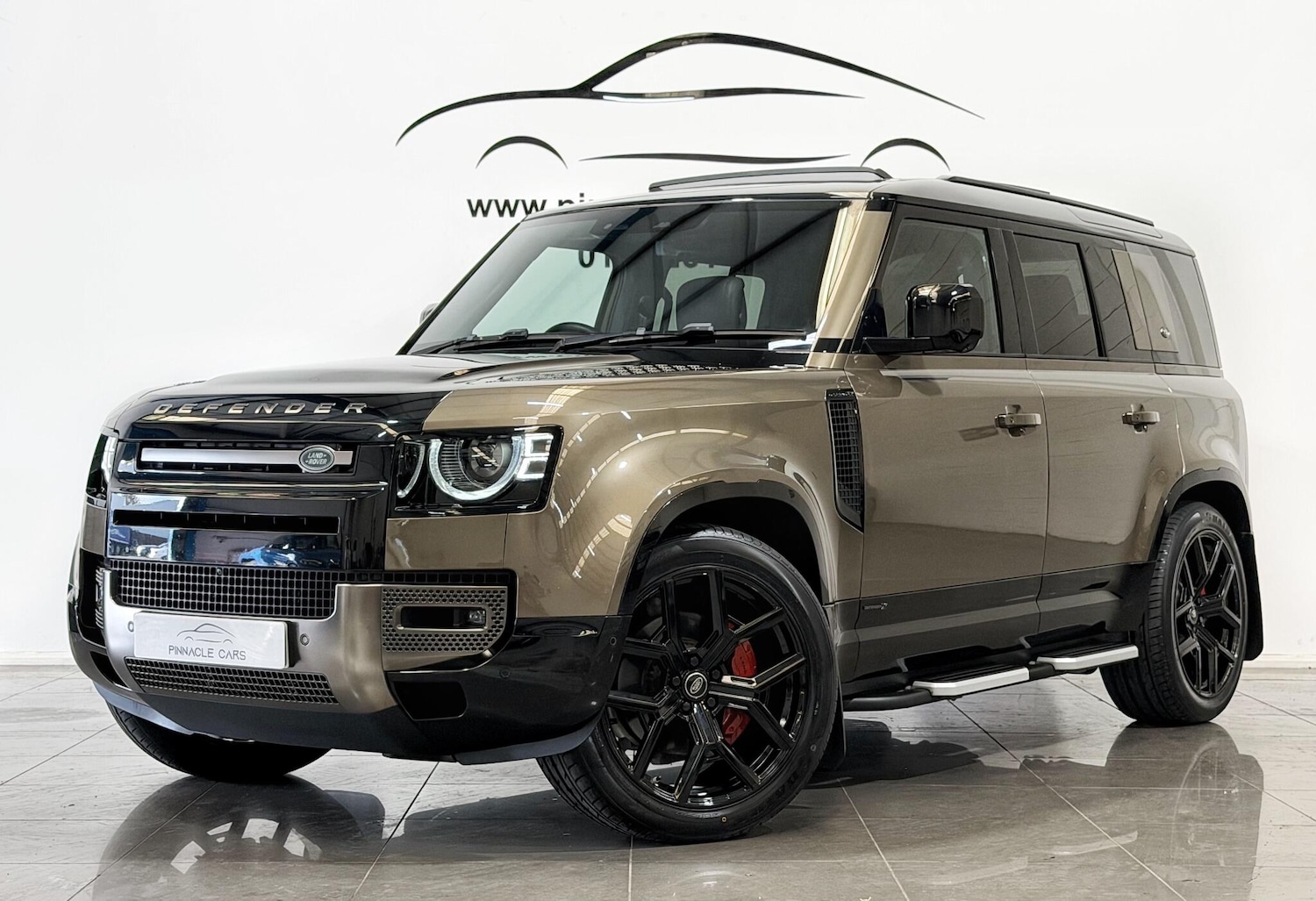 Used Land Rover Defender 110 2020 for sale - 76349850: Photo 1