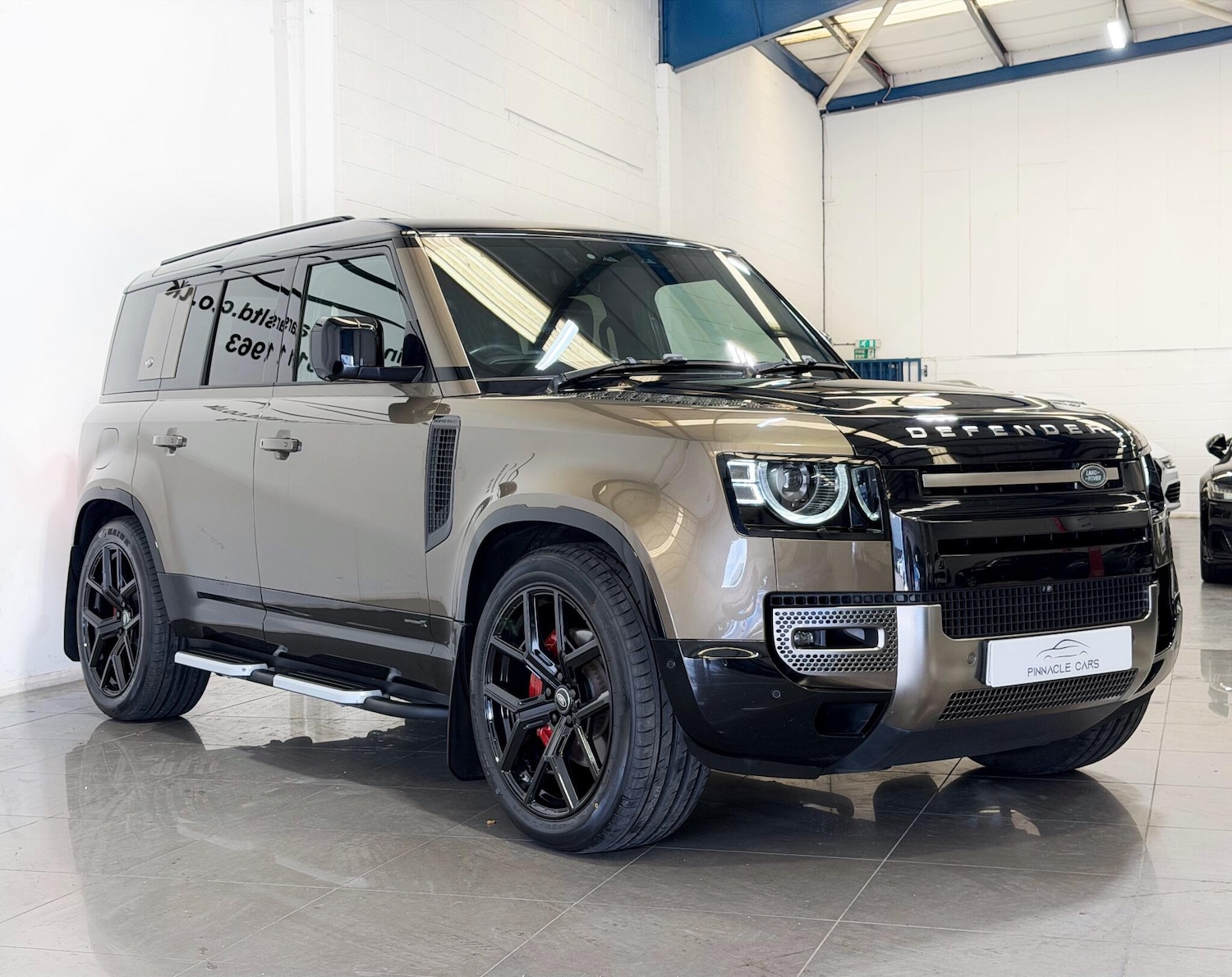 Used Land Rover Defender 110 2020 for sale - 76349850: Photo 10