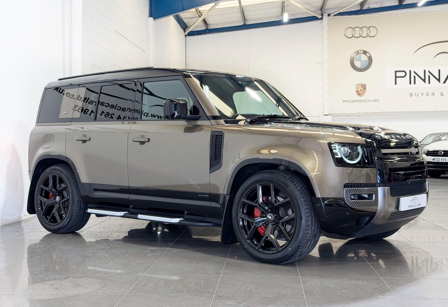 Used Land Rover Defender 110 2020 for sale - 76349850: Photo 11