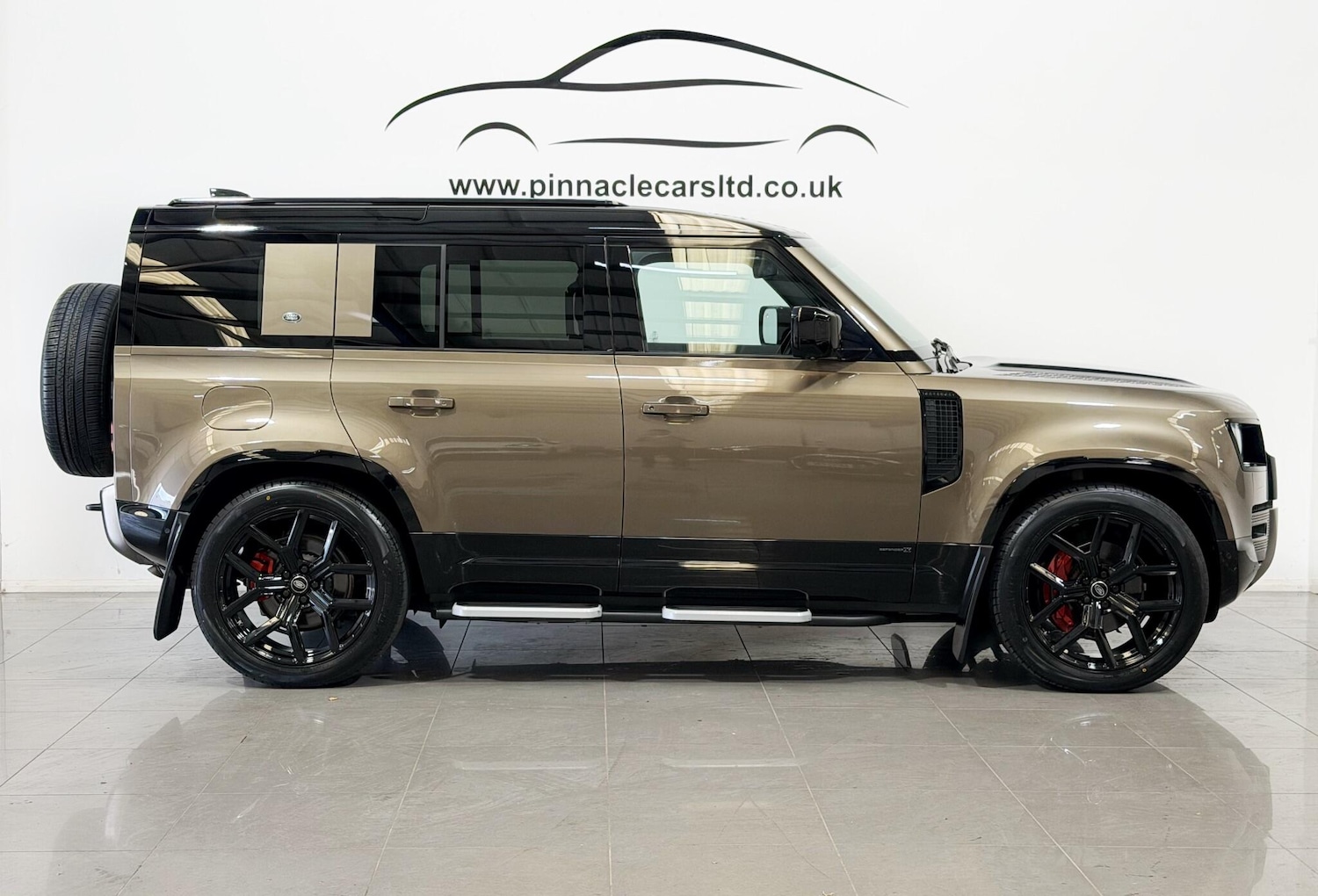 Used Land Rover Defender 110 2020 for sale - 76349850: Photo 13