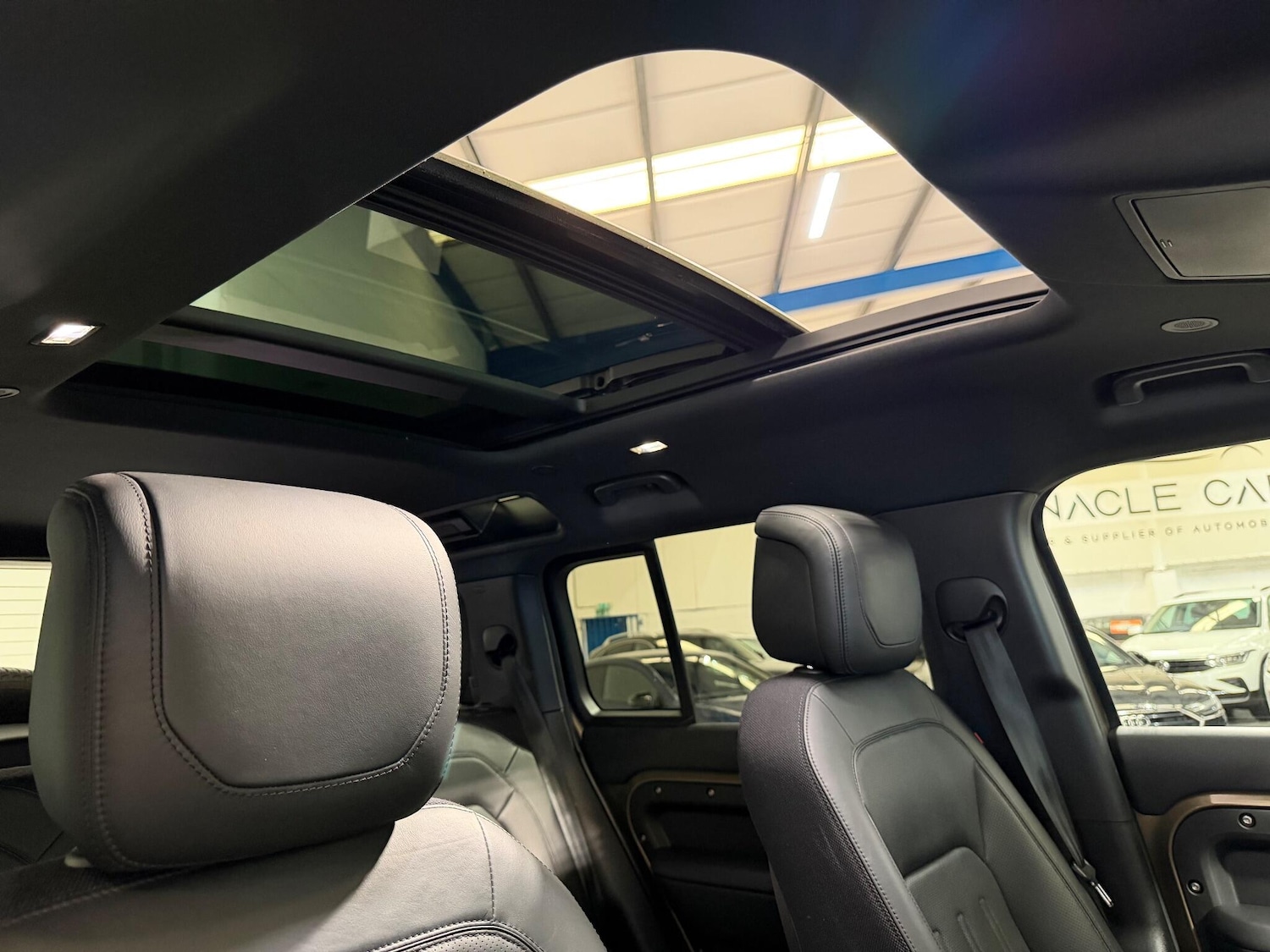 Used Land Rover Defender 110 2020 for sale - 76349850: Photo 15