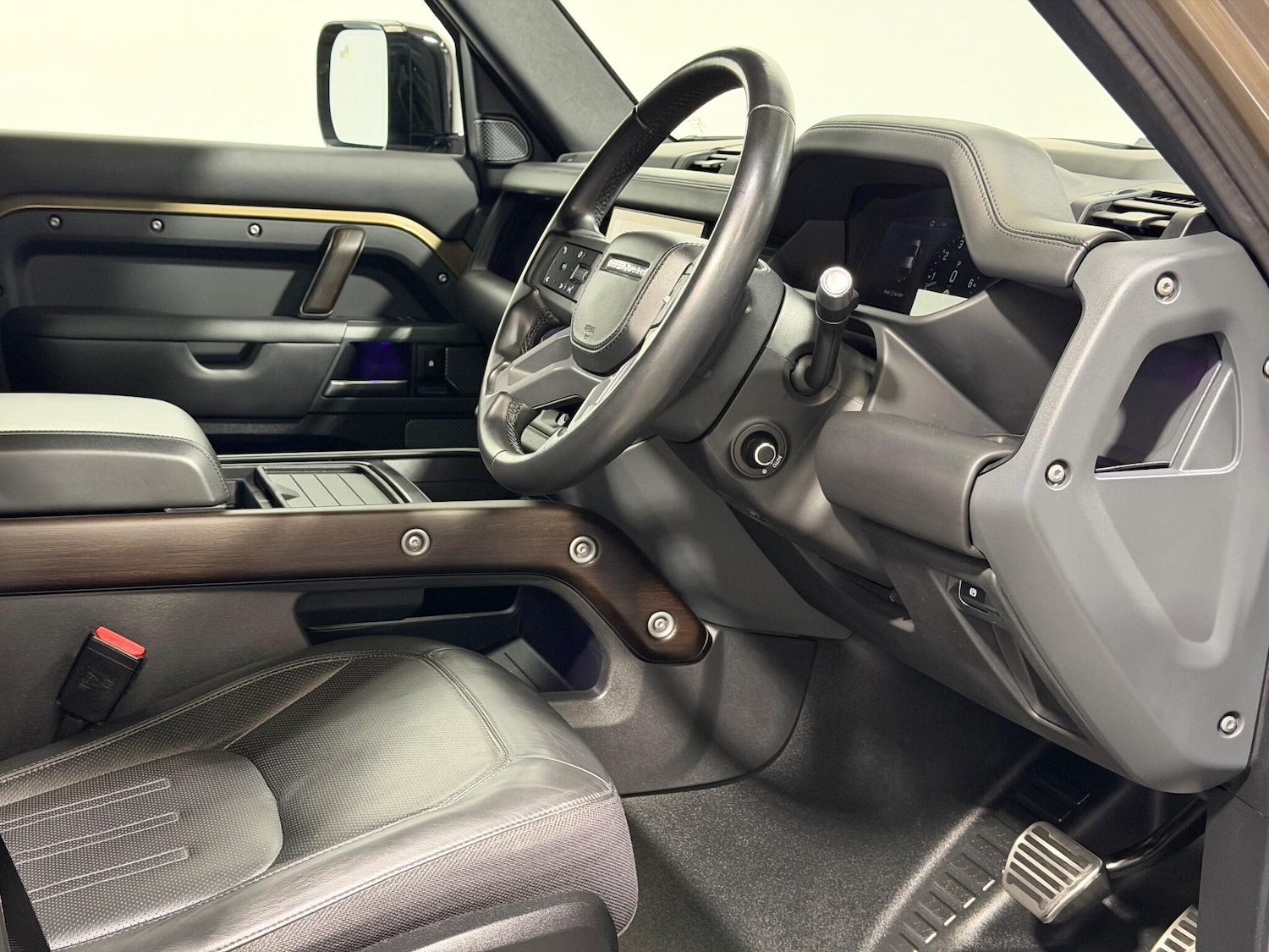 Used Land Rover Defender 110 2020 for sale - 76349850: Photo 16