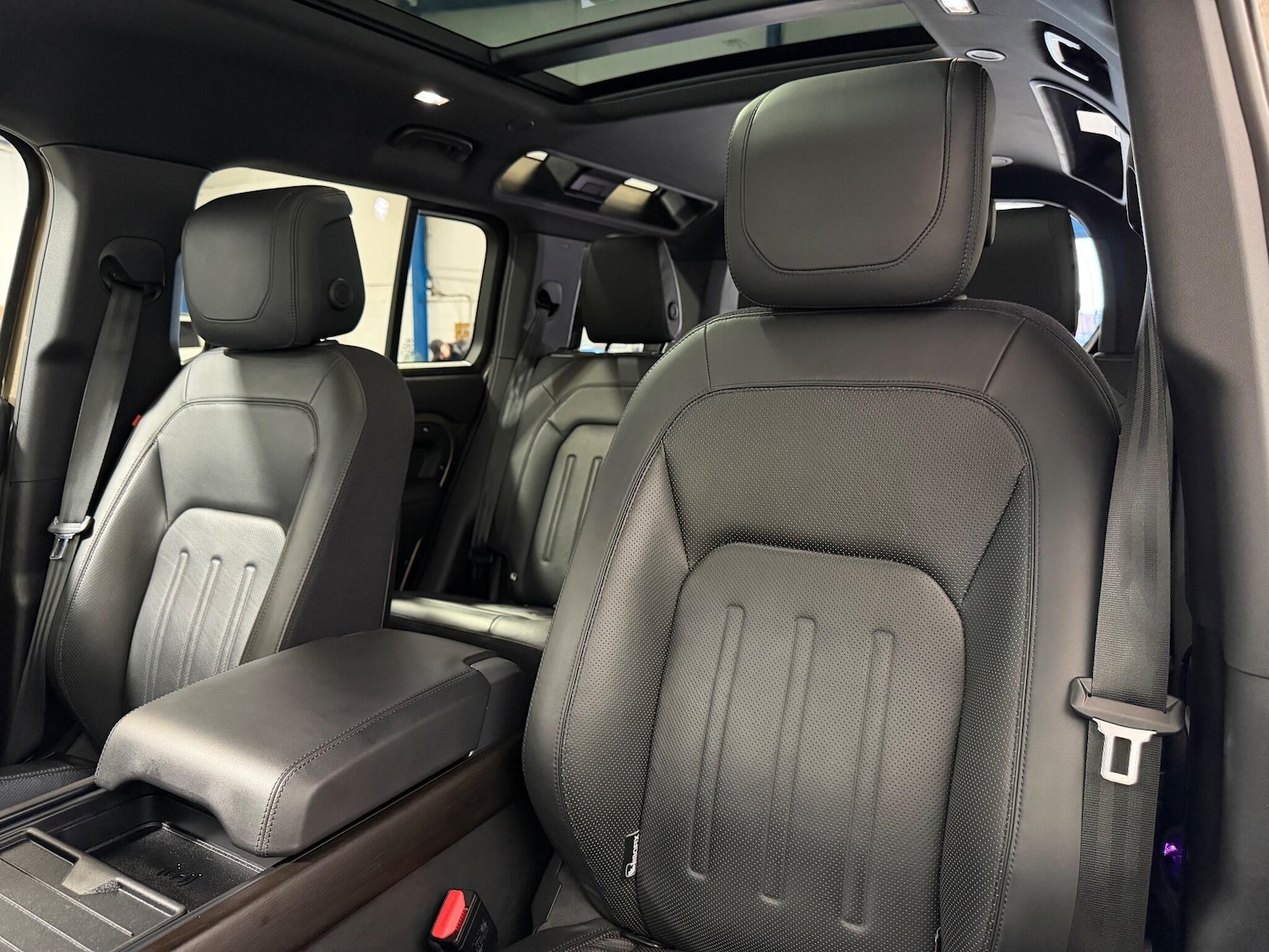 Used Land Rover Defender 110 2020 for sale - 76349850: Photo 23