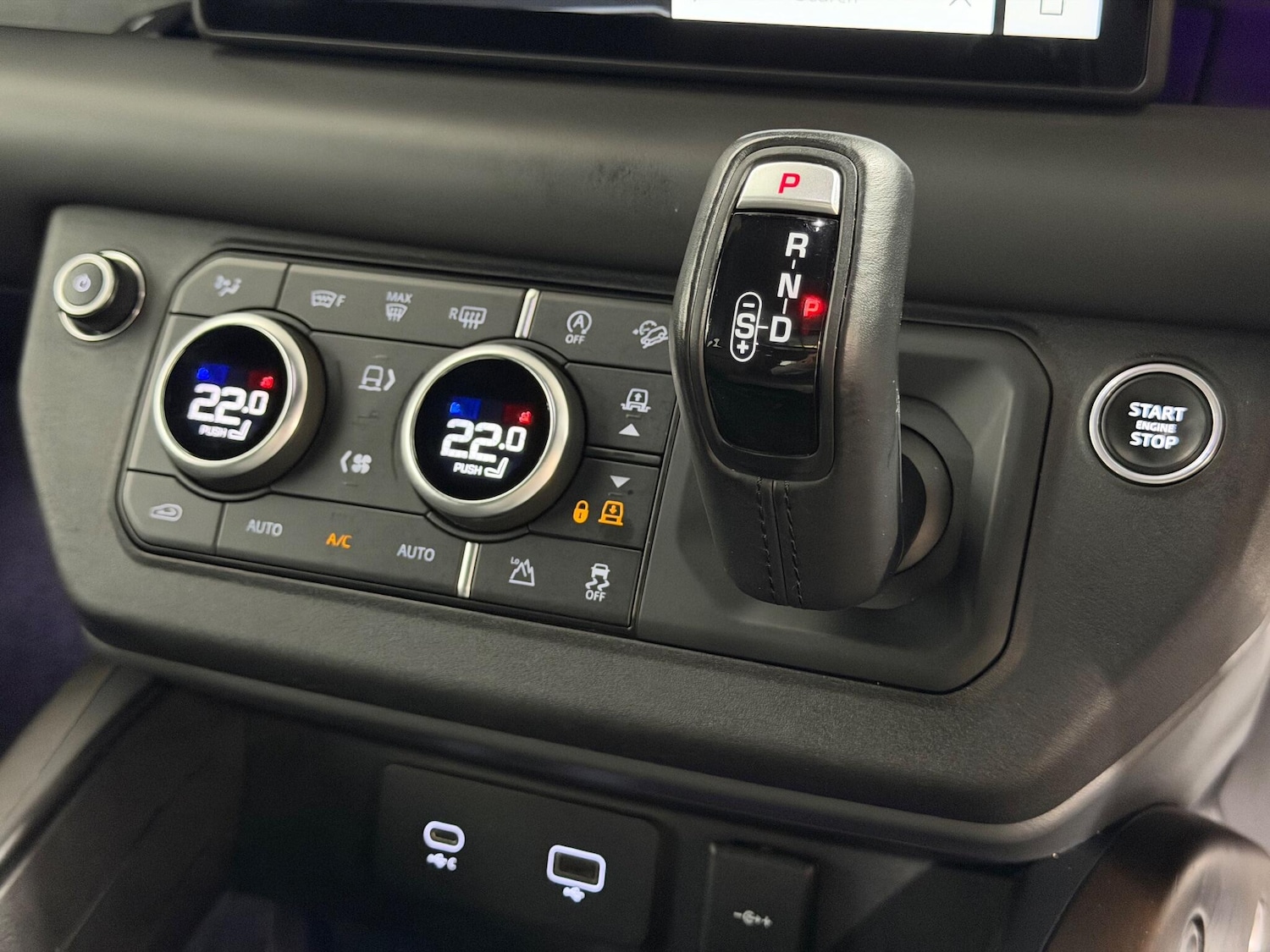 Used Land Rover Defender 110 2020 for sale - 76349850: Photo 34