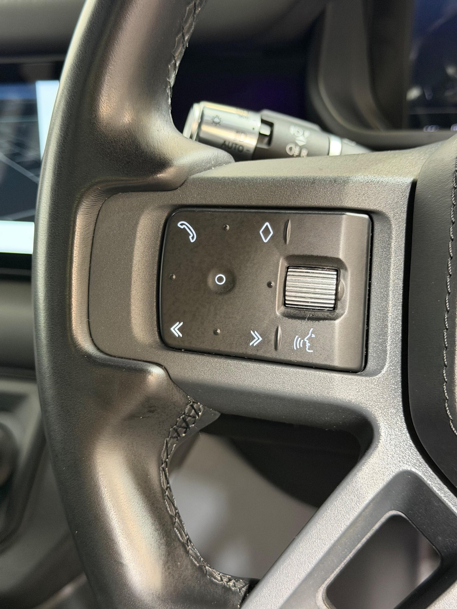 Used Land Rover Defender 110 2020 for sale - 76349850: Photo 36