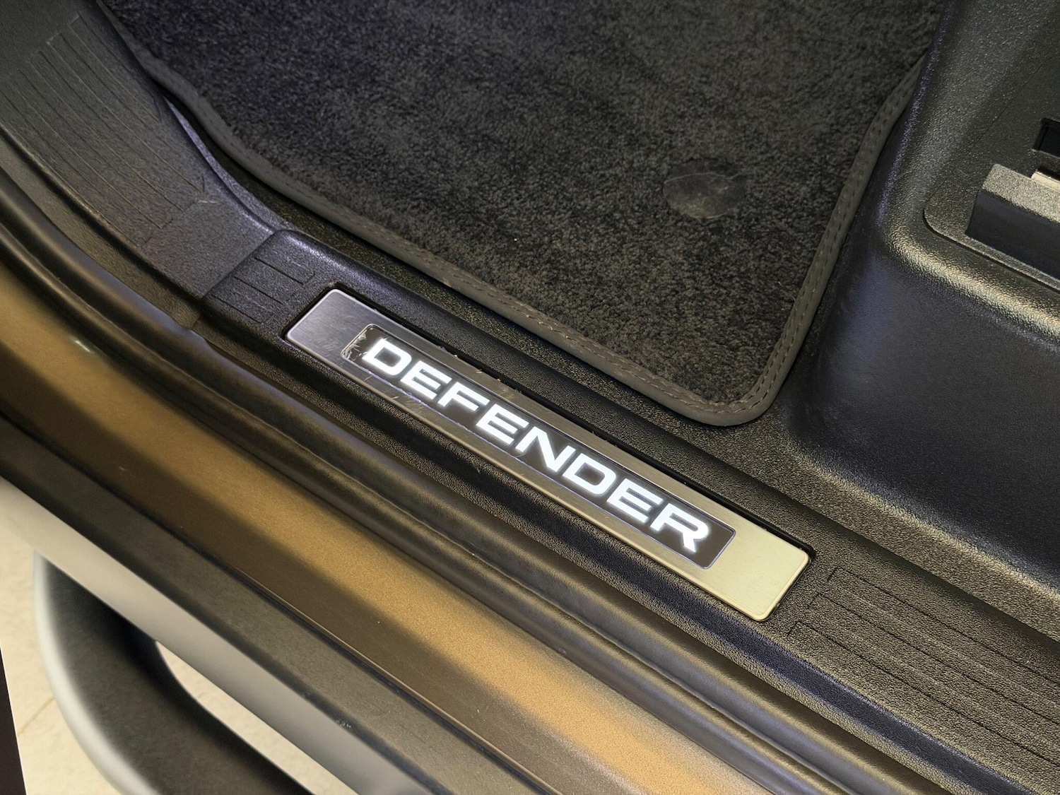 Used Land Rover Defender 110 2020 for sale - 76349850: Photo 41