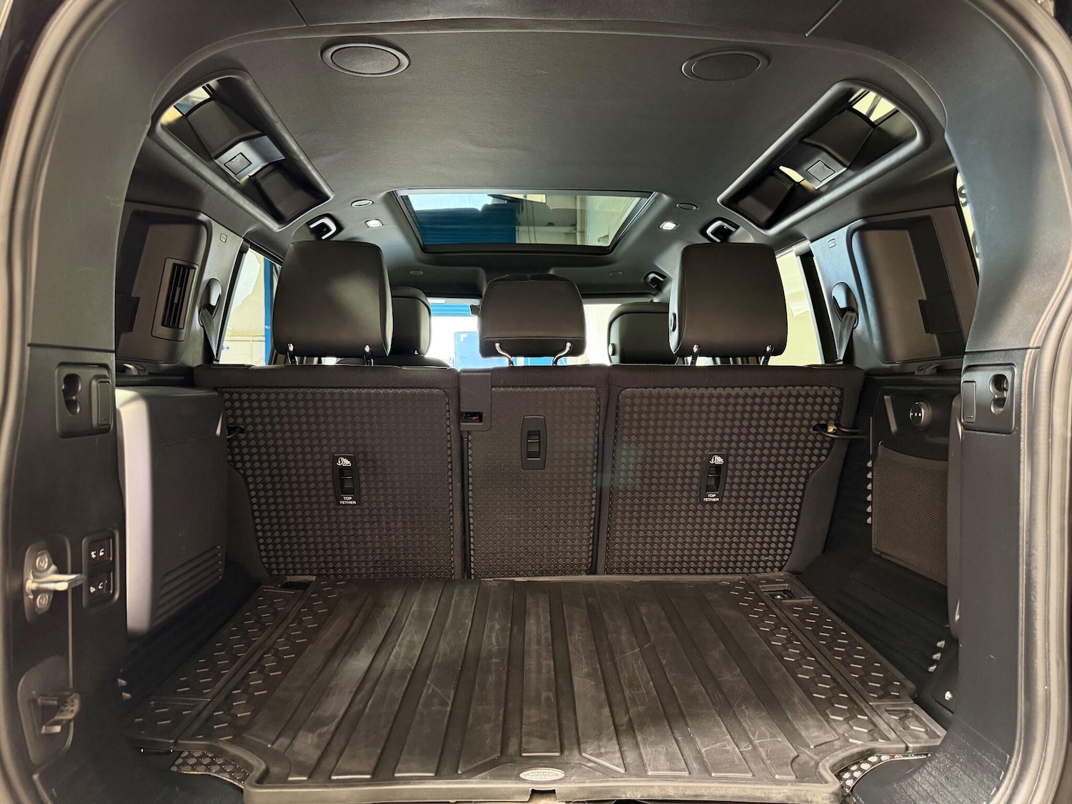 Used Land Rover Defender 110 2020 for sale - 76349850: Photo 44