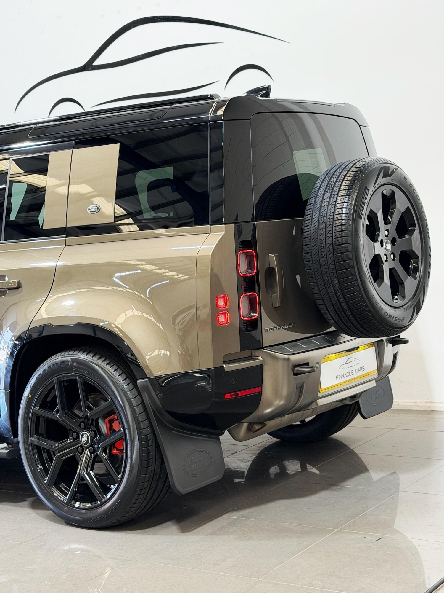 Used Land Rover Defender 110 2020 for sale - 76349850: Photo 9